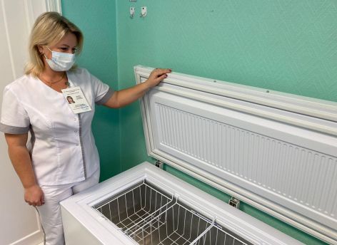 В Нижневартовск поступило семь холодильников для хранения вакцины «Спутник-М»