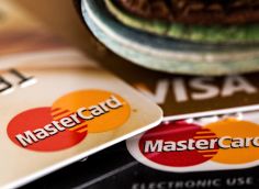 Visa и Mastercard уходят из России — но карты будут работать