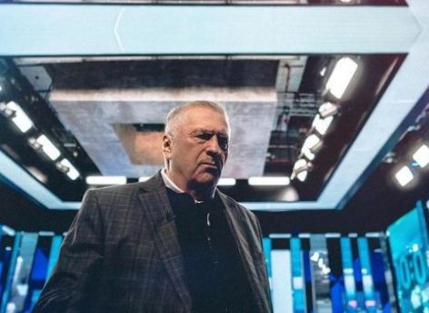 СМИ: Владимир Жириновский пришел в сознание и уже включился в работу