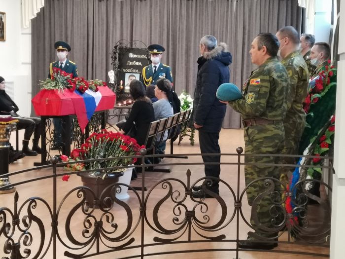 Вартовчане простились с погибшим в Украине военнослужащим Игорем Василенко