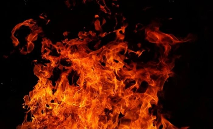 В Нижневартовске в ходе ночного пожара погиб мужчина