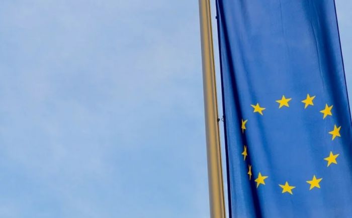 ​Евросоюз ввел санкции против нефтяных компаний из ХМАО и ЯНАО