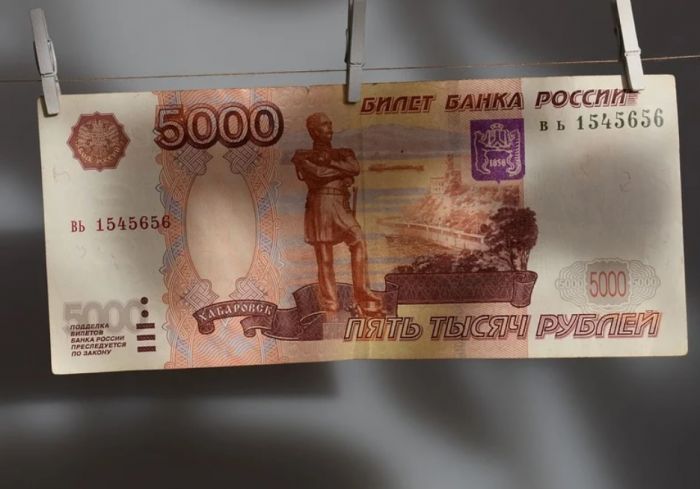 В ХМАО главу нефтяной компании осудят за взятку