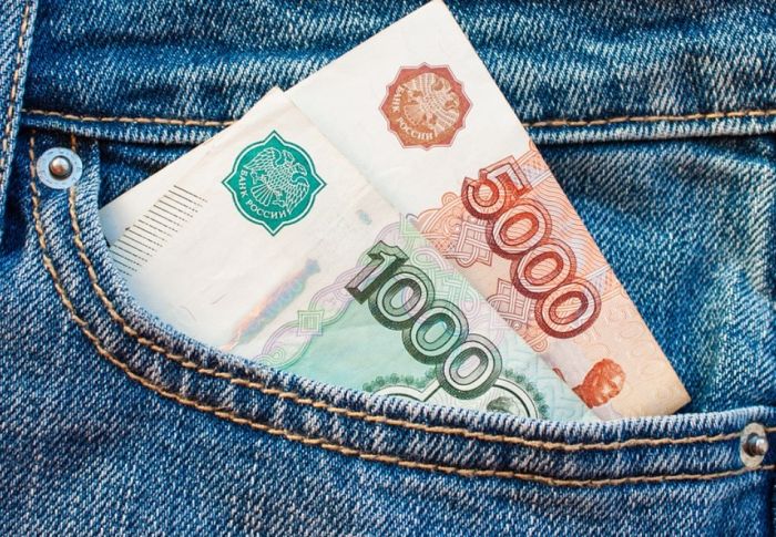 ​Югорчанин попался при попытке вывезти за границу свыше полутора миллиона рублей
