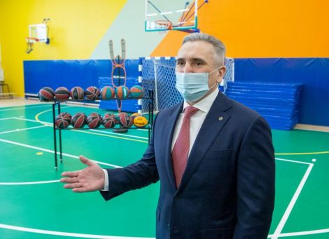 Александр Моор осмотрел новую школу в Тюмени