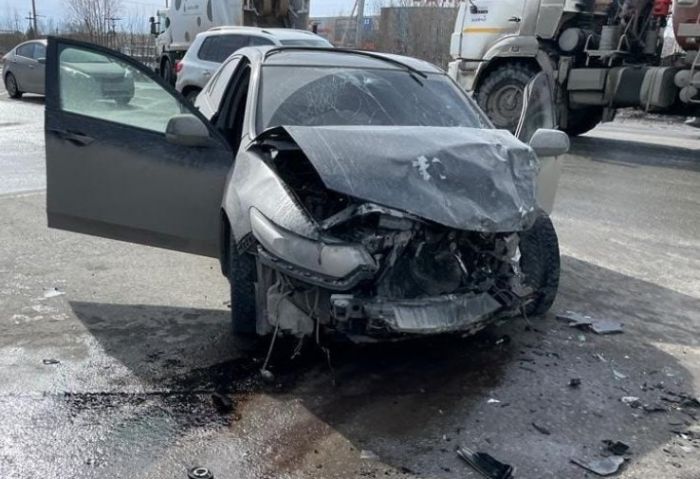 В Нижневартовске столкнулись Toyota и Honda – пострадали два человека