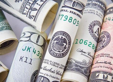 Банки с 18 апреля могут продавать югорчанам наличную валюту