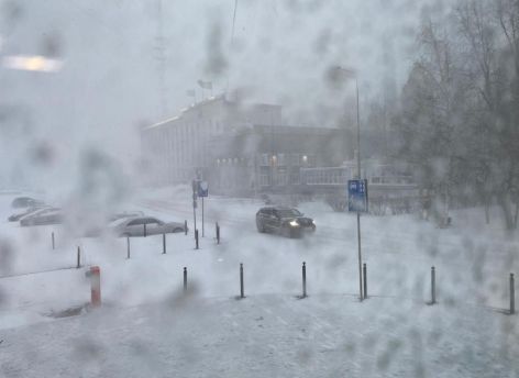 Буря вернула дистанционку в школы Сургута