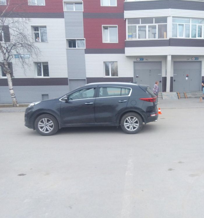 Трехлетнего ребенка сбили на проезжей части в Сургуте