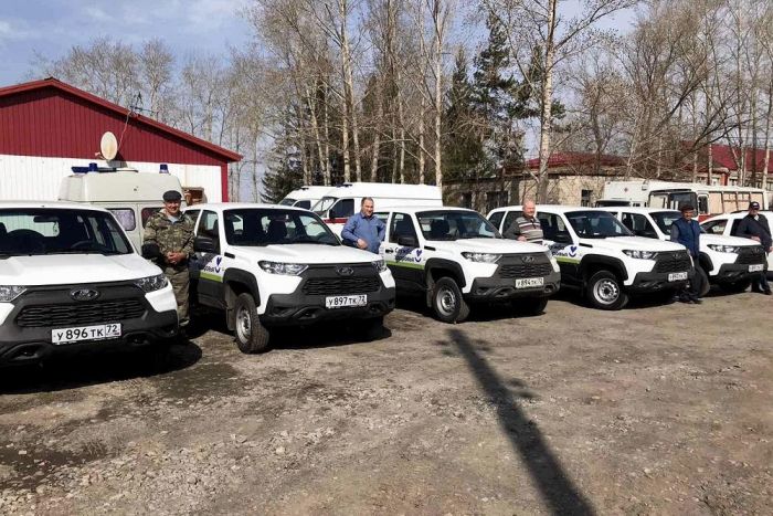 ​В больницу Голышманово поступило пять новых внедорожников
