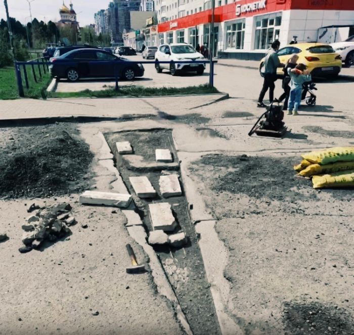 Власти Сургута положительно оценили самостоятельный ремонт дорог, но попросили не торопиться