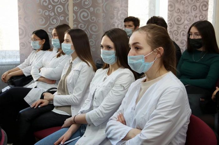 У ишимских медорганизаций появилась дополнительная возможность привлечь молодых специалистов для работы на селе
