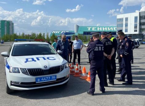 ​Полицейских Югры учат ездить по неровным дорогам