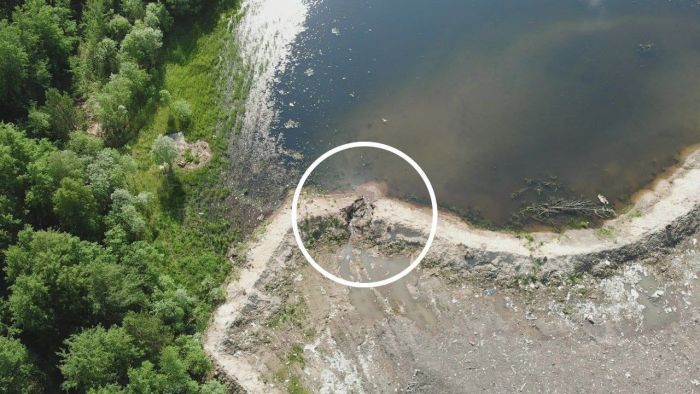 ​В Сургуте пообещали наказать виновных в загрязнении водоема на Заячьем острове