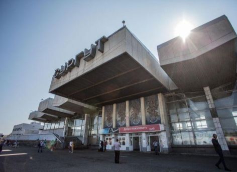 В Сургуте сносят старый ж/д вокзал