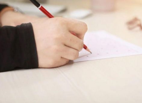 Два выпускника из Сургута нарушили правила проведения ЕГЭ