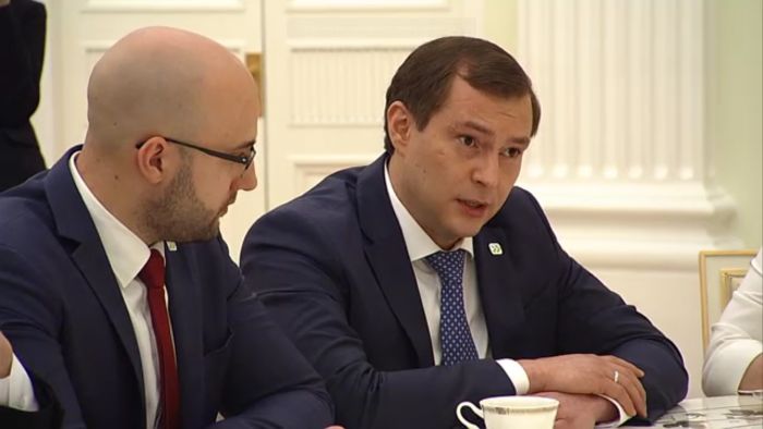​Замгубернатора Югры Азат Ислаев рассказал президенту про мост через Сургут и удивил неочевидным фактом про речные перевозки