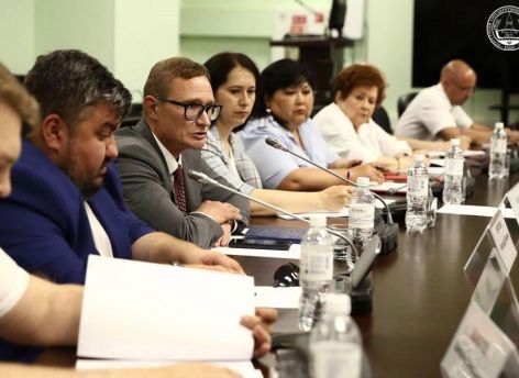 Молодежную политику и патриотическое воспитание обсудили в СурГУ