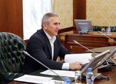 ​Александр Моор поручил отремонтировать Медведевский ФАП к 1 сентября