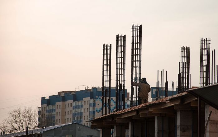 В Нижневартовске проверят школу, которую пытаются построить уже несколько лет