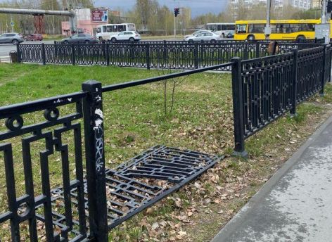 ​Нужно провести ревизию всех заборчиков и оградок Сургута и снести все, что не попадает под нормы благоустройства