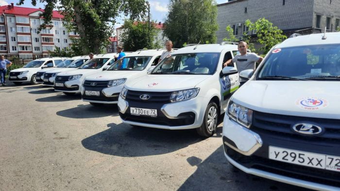 ​В медучреждения Тюменской области поставляют транспорт по нацпроекту