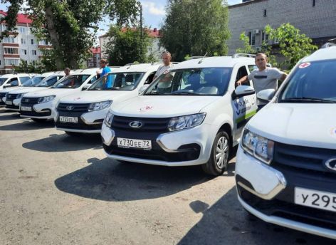 ​В медучреждения Тюменской области поставляют транспорт по нацпроекту