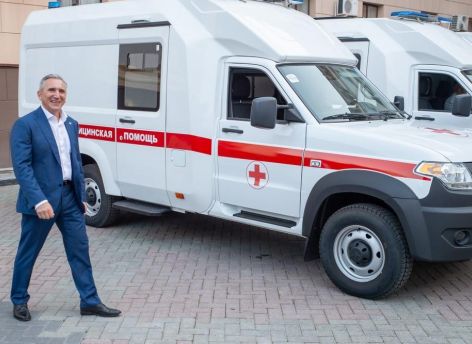 Тюменская область направила в Краснодон три автомобиля «скорой»