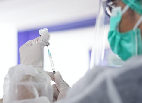​Сургутский врач отметил эффективность сезонной вакцинации от ковида