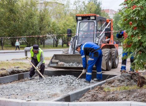 ​Авгиевы дороги. В Сургуте начали наводить порядок на некогда бесхозяйных межквартальных проездах