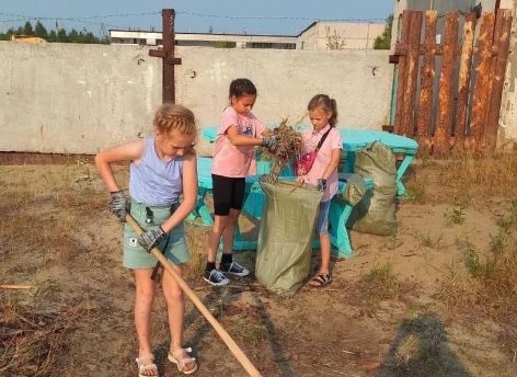 Маленькие югорчане помогли благоустроить приют в Октябрьском районе