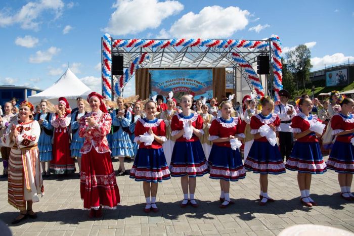 ​Фестиваль казачьей культуры «Благовест» собрал в Тюмени 70 коллективов со всего Урала