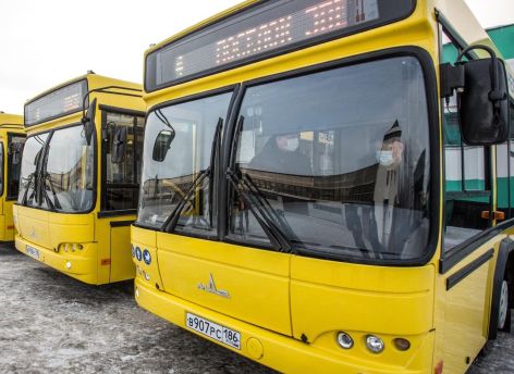 За разбирательством в деле с запертой в автобусе школьницей из Сургута следит глава СКР