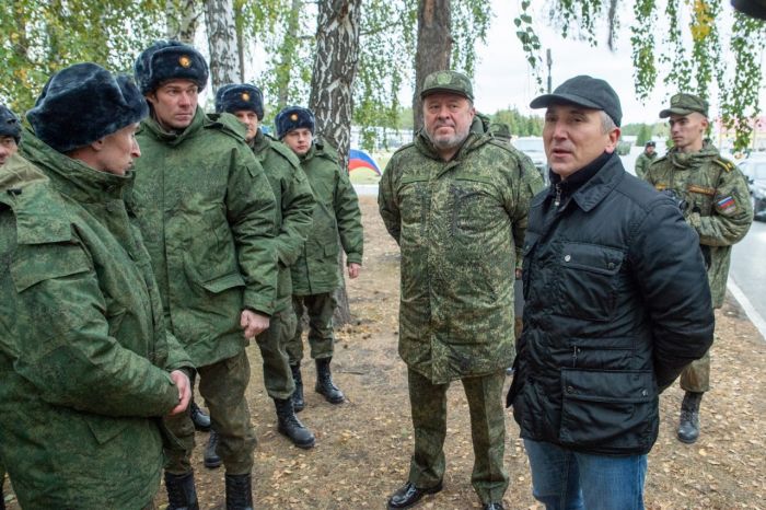 ​Губернатор Александр Моор встретился с мобилизованными земляками