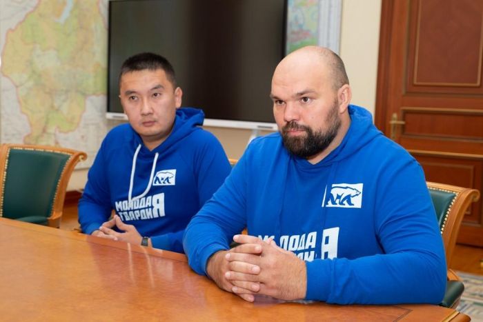 ​Александр Моор обсудил с волонтерами предстоящую поездку на Донбасс