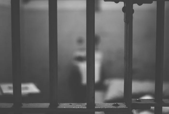 Обученный наркозакладчик попался с особо крупной партией в Нягани