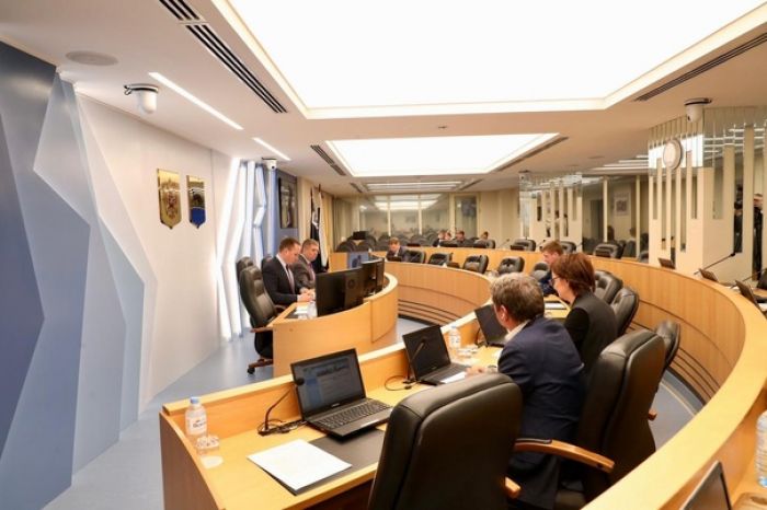 Администрация Сургута приватизирует еще три объекта