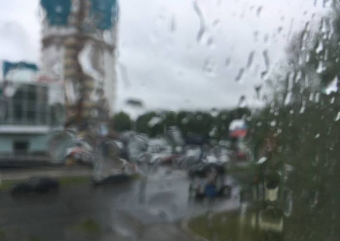 Жителям Сургута рекомендовали оставаться дома в понедельник