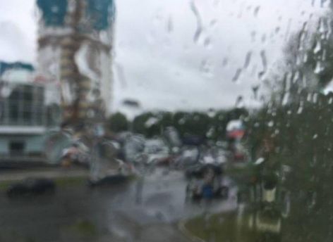 Жителям Сургута рекомендовали оставаться дома в понедельник