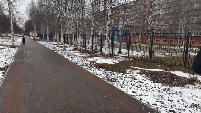 В Сургуте отремонтировали тротуар за 15 миллионов