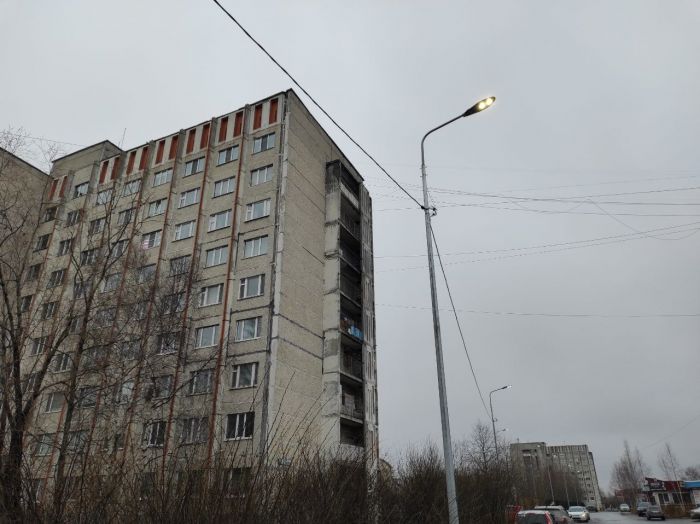 Освещение двух внутриквартальных проездов завершили в Сургуте