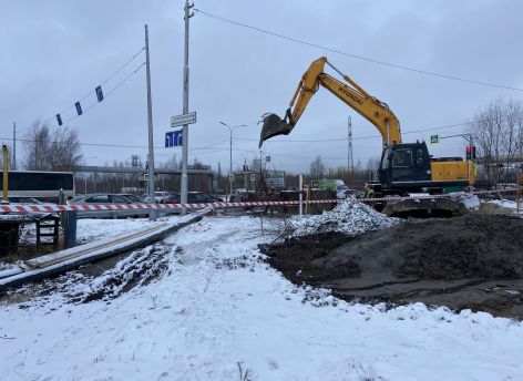 В Сургуте приступили к ремонту водопровода на улице Маяковского