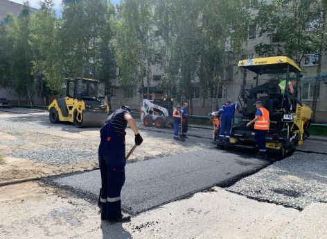 В Нижневартовске восстановили более 250 участков дорог и тротуаров