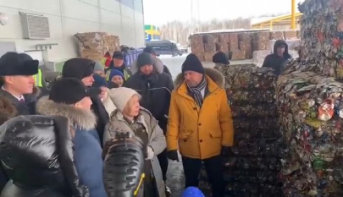 ​Александр Моор и Светлана Радионова посетили тюменский мусоросортировочный завод