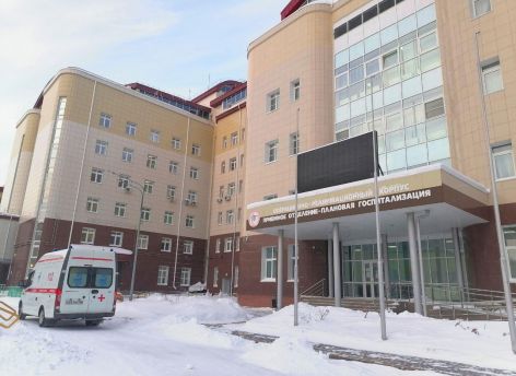 Кардиологи Сургута 15 часов оперировали пациентку в канун Нового года