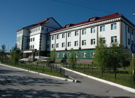 Из-за прорыва на теплотрассе в Мегионе пациентов больницы эвакуировали в Нижневартовск