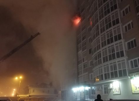 При пожаре в Нефтеюганске погибли двухлетний ребенок и его отец – возбуждено дело