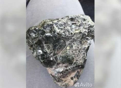 Житель Сургута продает уникальный метеорит за 10 миллионов