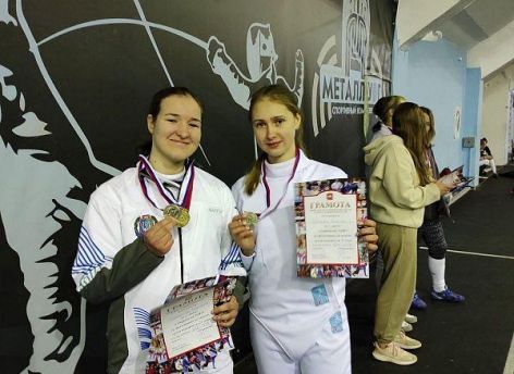 ​Сургутянка победила на первенстве УрФО по фехтованию
