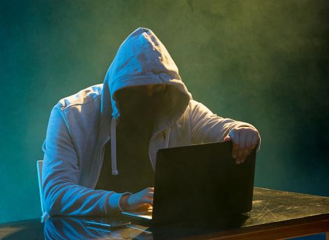 Мошенники выманили у сотрудников популярной сети фастфуда в Югре 200 тысяч